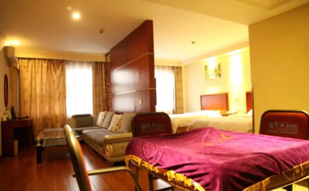 Хецзе: GreenTree Inn Shandong Heze No.1 Senior Middle School Business Hotel