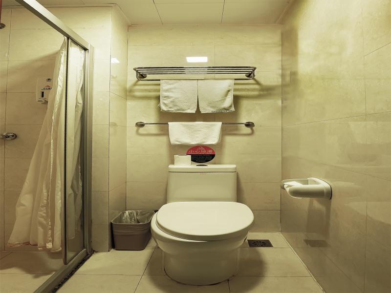 Цзиньчжоу: GreenTree Inn Liaoning Jinzhou Railway Station Express Hotel
