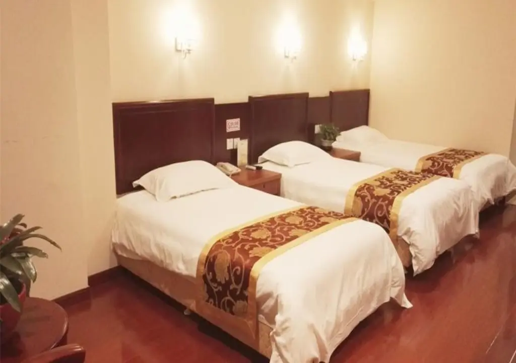 Цзиньчжоу: GreenTree Inn Liaoning Jinzhou Railway Station Express Hotel