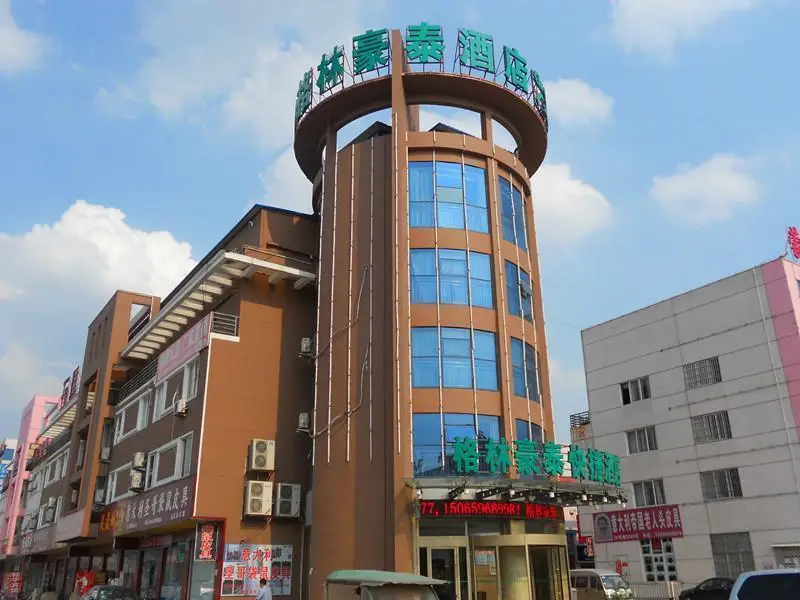 Линьи: Greentree Inn Linyi Lanshan District Bus Station E