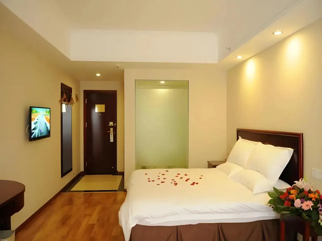 GreenTree Inn Chengdu North Railway Station Beichengtianjie Business Hotel — фото 1