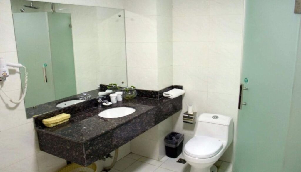Таншань: GreenTree Inn Tangshan Haigang Development Zone Jingtang Harbor Express Hotel