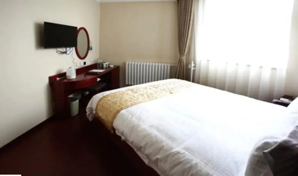 GreenTree Inn HeBei ZhangJiaKou HuaiLai ShaCheng North XinXing Road YongAn Street Express Hotel — фото 1