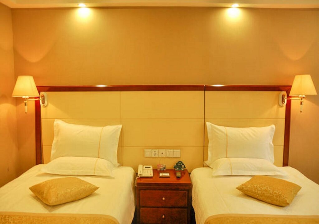 GreenTree Inn Taiyuan PinGYAng Road Business Hotel — фото 1