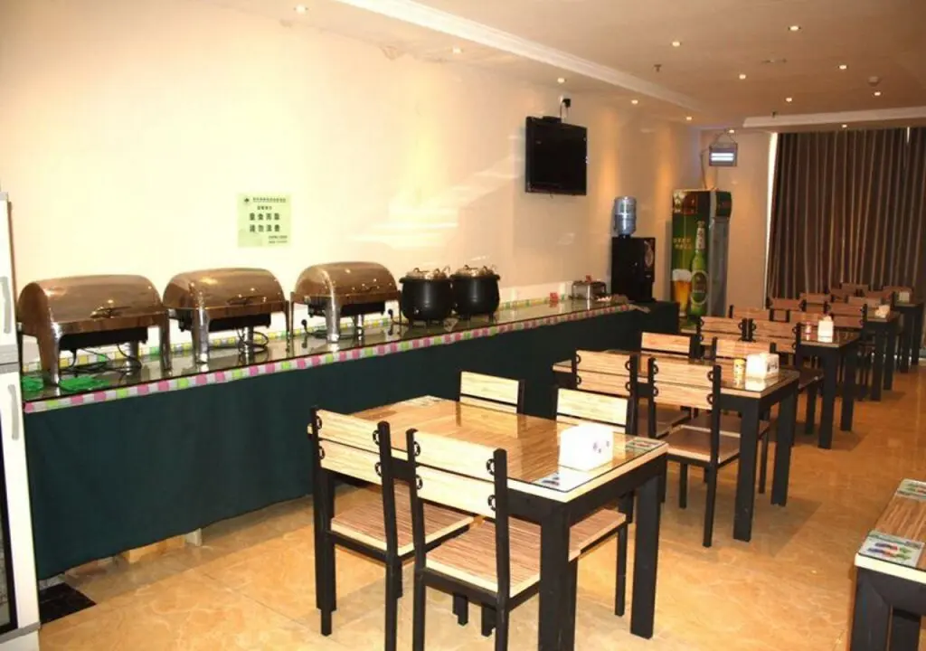 Лиаоченг: GreenTree Inn Liaocheng Chiping East Huixin Road Business Hotel
