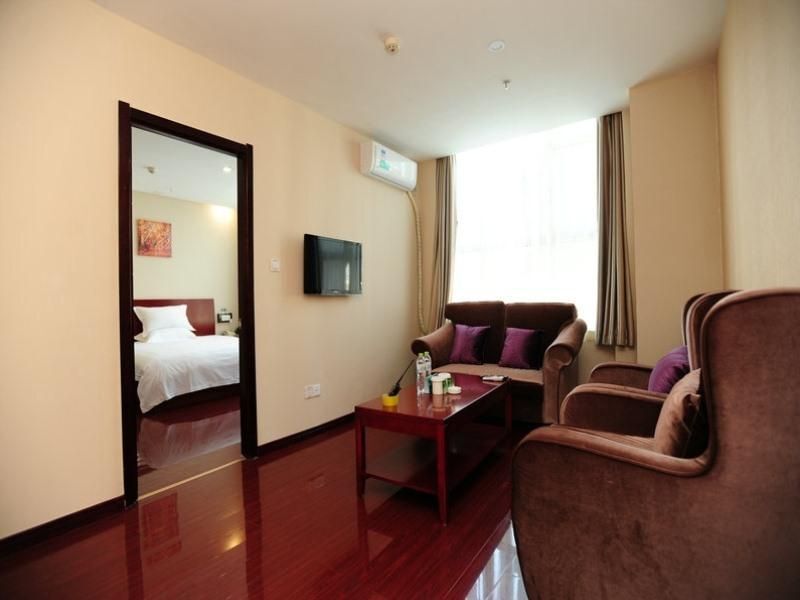 Вэйхай: GreenTree Inn Shandong Weihai Wendeng Wenjing Building Business Hotel
