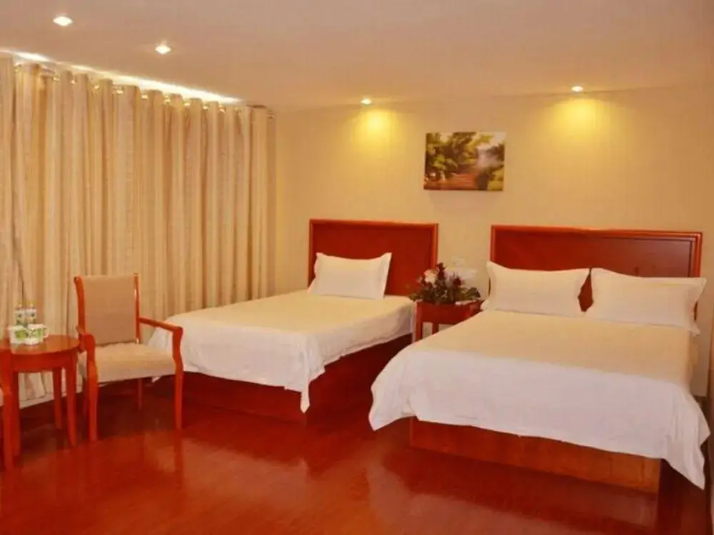 Вэйхай: GreenTree Inn Shandong Weihai Wendeng Wenjing Building Business Hotel