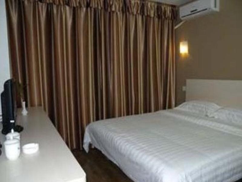 Вэйхай: GreenTree Inn Shandong Weihai Wendeng Wenjing Building Business Hotel