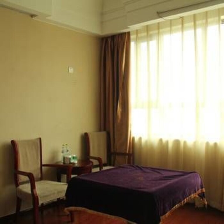 Лиаоченг: Greentree Inn Liaocheng Shuguang Building Express Hotel