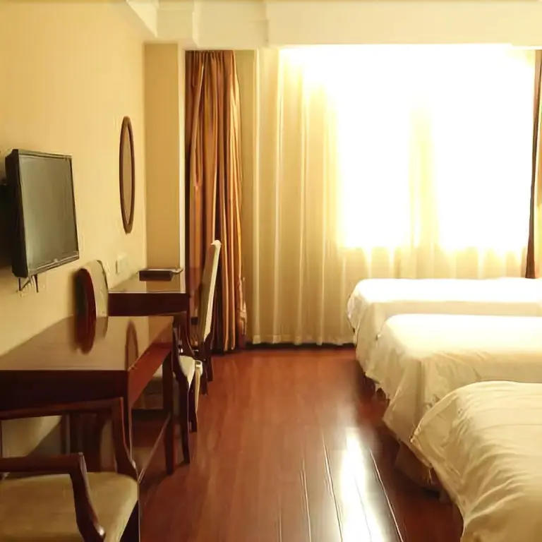 Greentree Inn Liaocheng Shuguang Building Express Hotel — фото 1