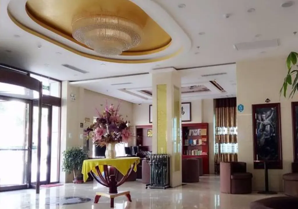 Цзюцюань: GreenTree Inn Jiuquan Dunhuang Shazhou North Road Hotel