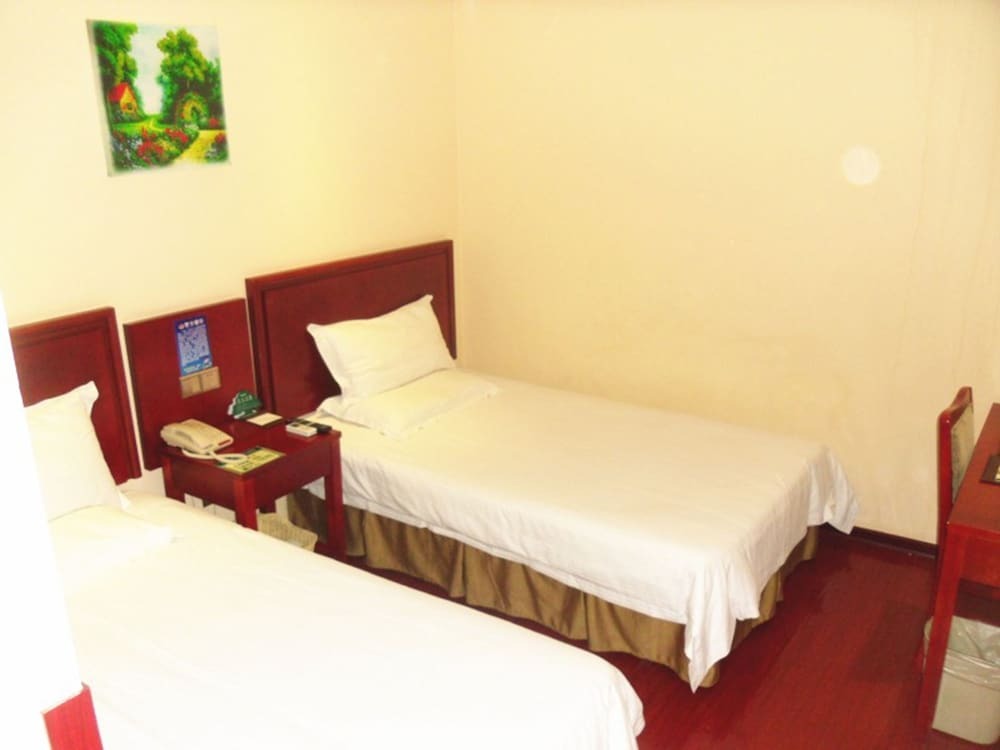 Бенгбу: GreenTree Inn Bengbu Longhu Express Hotel