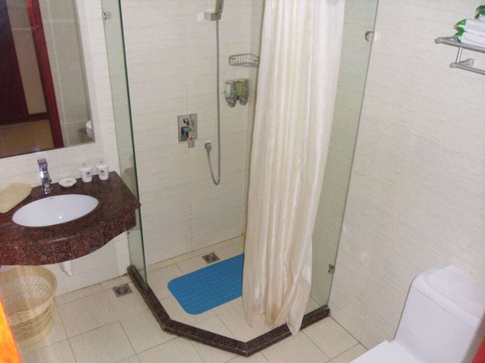 Бенгбу: GreenTree Inn Bengbu Longhu Express Hotel