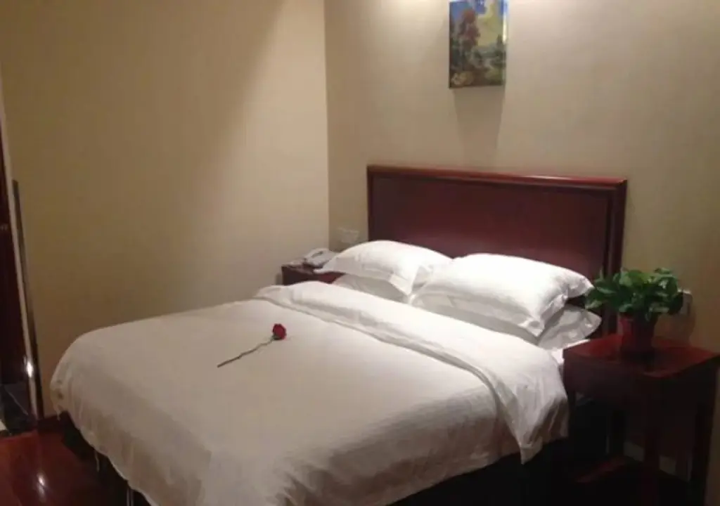 Фуян: GreenTree Inn AnHui FuYang YingShang ZhongShan Road Express Hotel