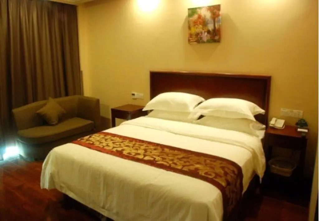Хуайнань: GreenTree Inn Huainan FengTai ZhongShan (N) Road Express Hotel