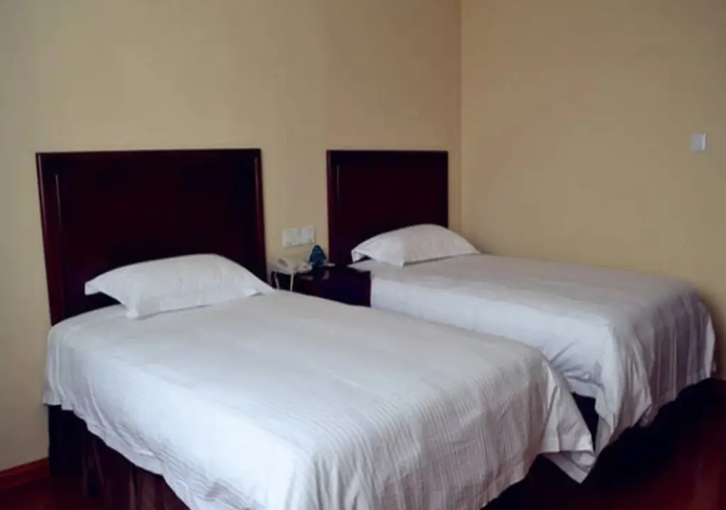 Цзаочжуан: GreenTree Inn Zaozhuang Tengzhou Railway Station Middle Fuqian Road Shell Hotel