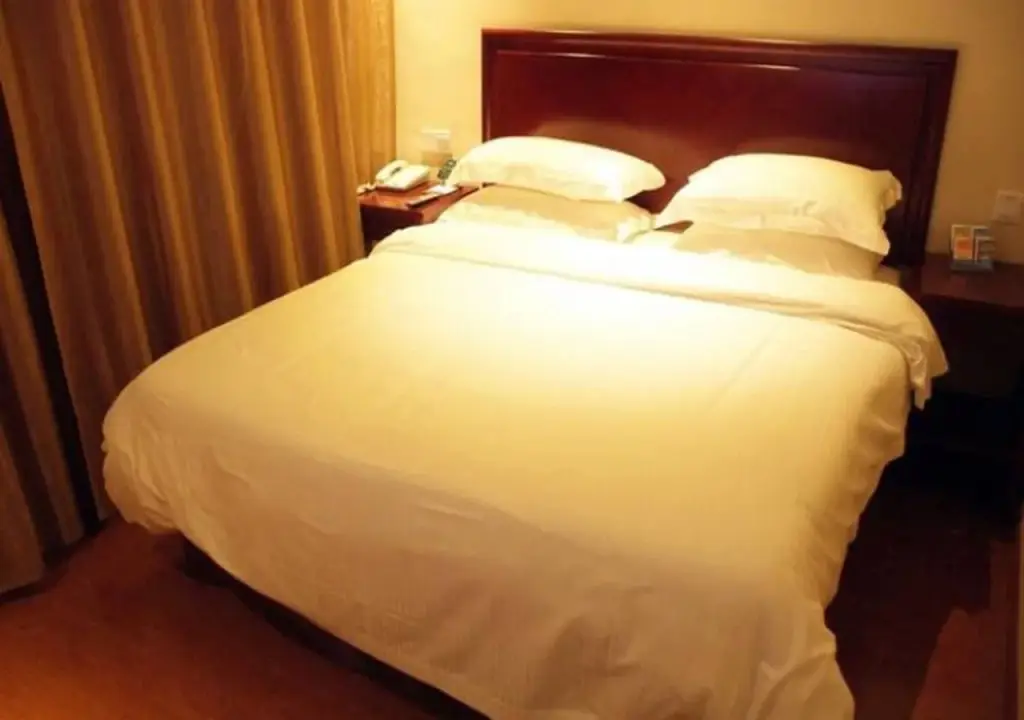 Цзаочжуан: GreenTree Inn Zaozhuang Tengzhou Railway Station Middle Fuqian Road Shell Hotel
