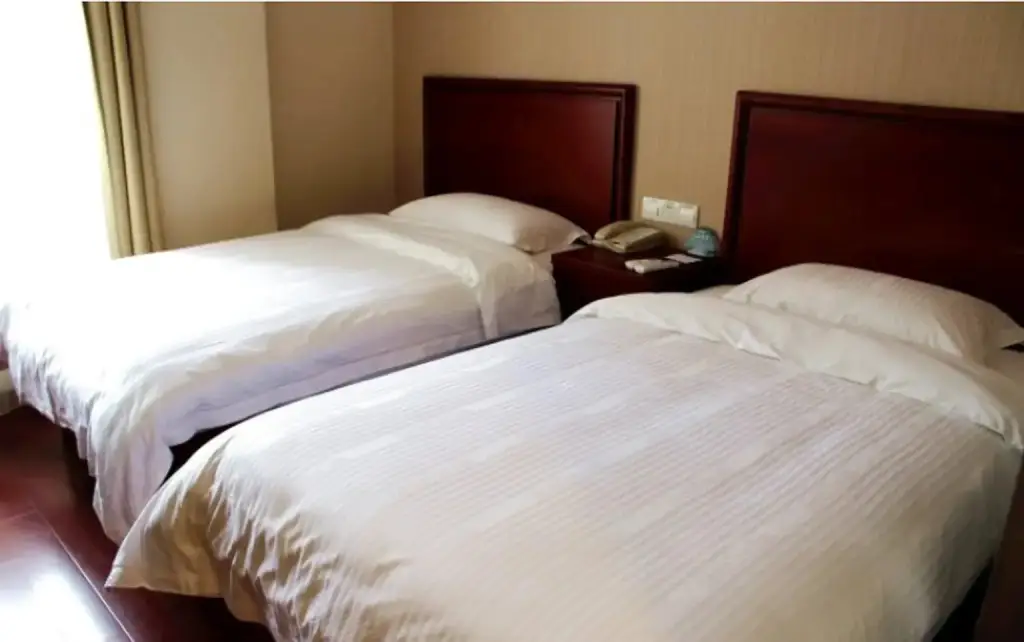 Хучжоу: GreenTree Inn HuZhou AnJi YingBin Avenue Express Hotel