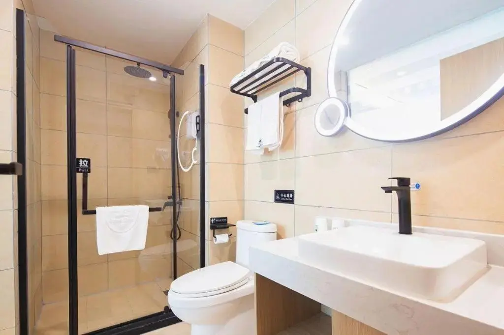 уезд Луи: GreenTree Inn Henan Zhoukou Luyi Ziqi Avennue Business Hotel