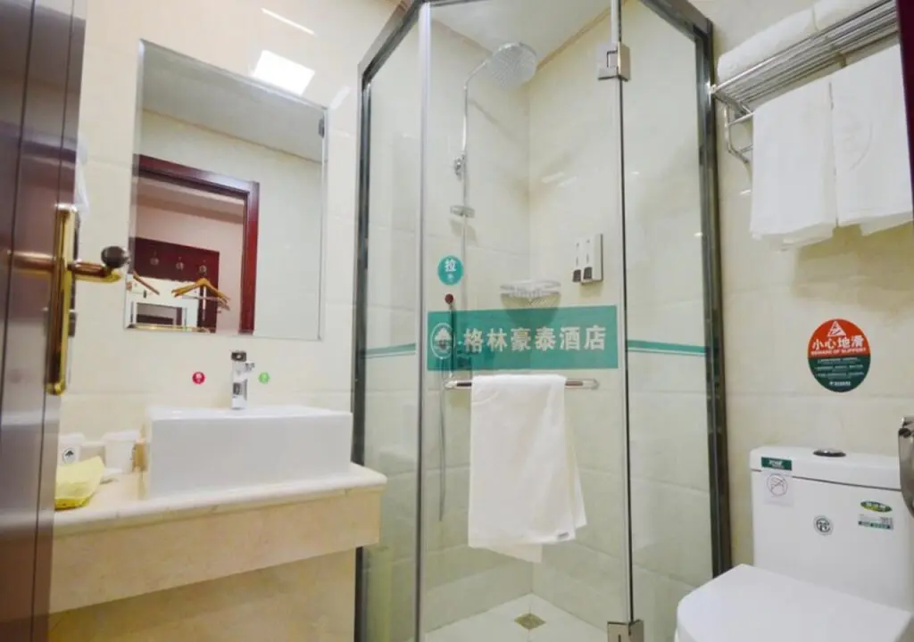 Гуши: GreenTree Inn Henan Xinyang Gushi Zhongshan Avenue Hongsu Avenue Express Hotel