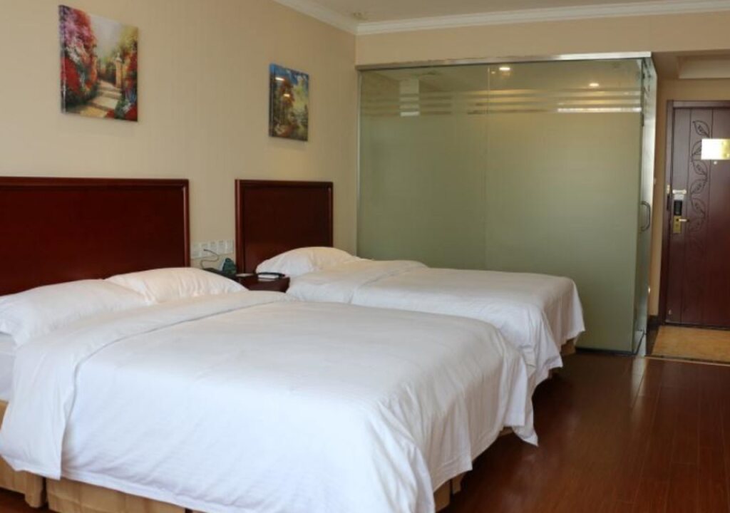 Гуши: GreenTree Inn Henan Xinyang Gushi Zhongshan Avenue Hongsu Avenue Express Hotel