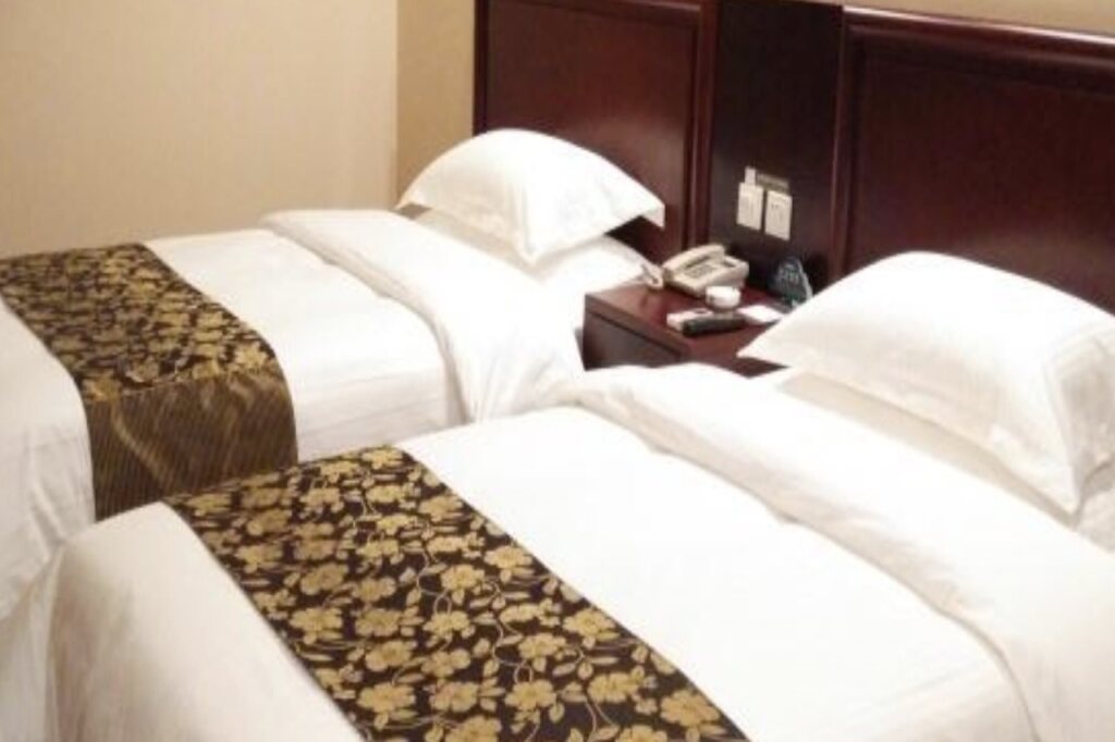 Цзяочжоу: GreenTree Inn QinYang Middle HuaiFu Road Express Hotel