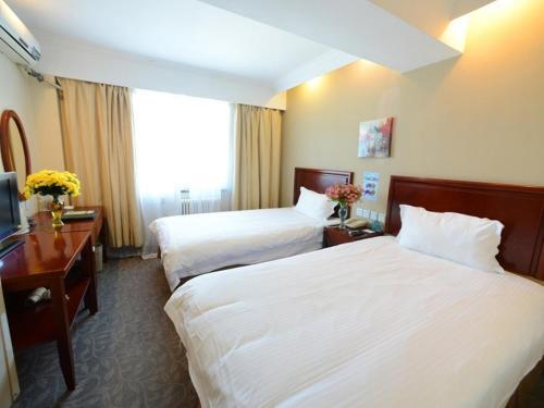 Лайян: GreenTree Inn Yantai Laiyang Center Bus Station Express Hotel