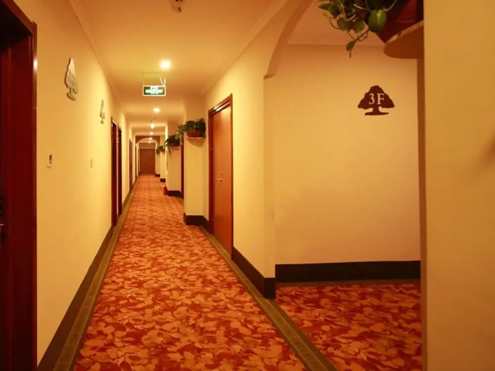 Лункоу: Thank Inn Hotel Shandong Yantai Longkou City East Bus Station