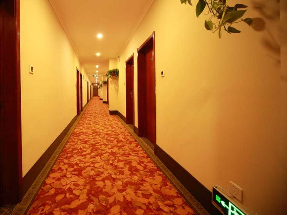 Лункоу: Thank Inn Hotel Shandong Yantai Longkou City East Bus Station