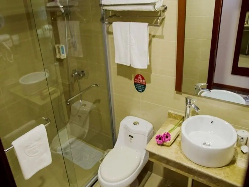 Лункоу: Thank Inn Hotel Shandong Yantai Longkou City East Bus Station
