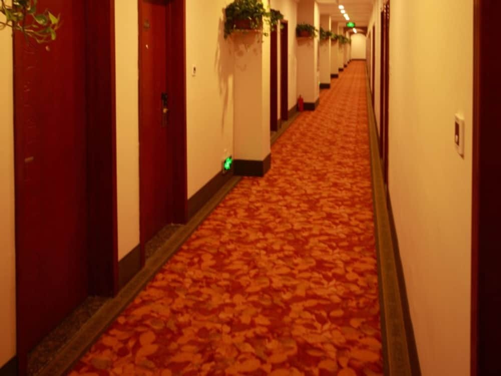 Лункоу: Thank Inn Hotel Shandong Yantai Longkou City East Bus Station