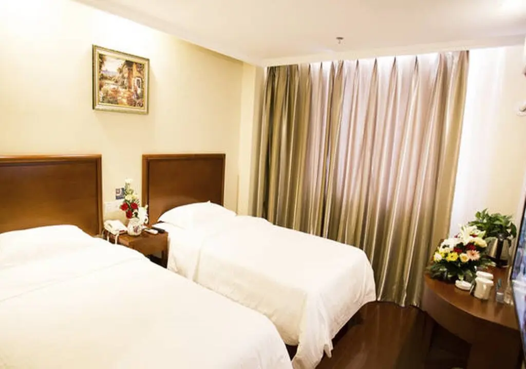 Цзыбо: GreenTree Inn Zibo Zichuan District Flyover Business Hotel