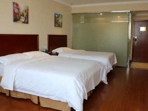 Хецзе: GreenTree Inn ShanDong HeZe West ZhongHua Road JinZuan International Express Hotel