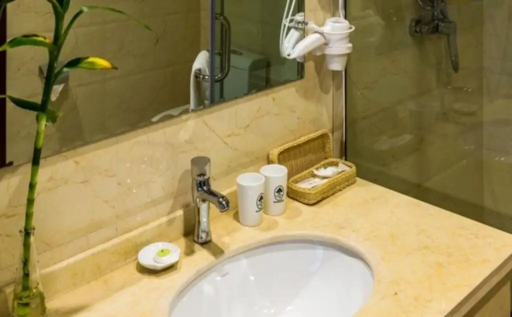 Уси: GreenTree Inn Wuxi Jiangyin Huashi Avenue Huaxi Village Hotel