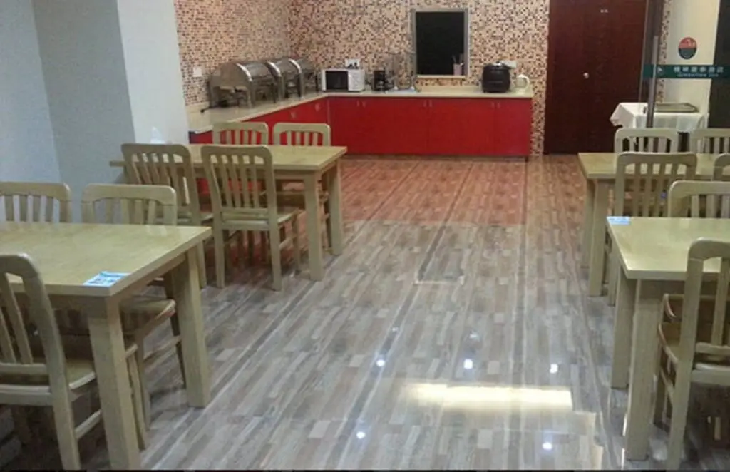 Шанхай: GreenTree Inn Taicang Liuhe Passenger Station Express Hotel