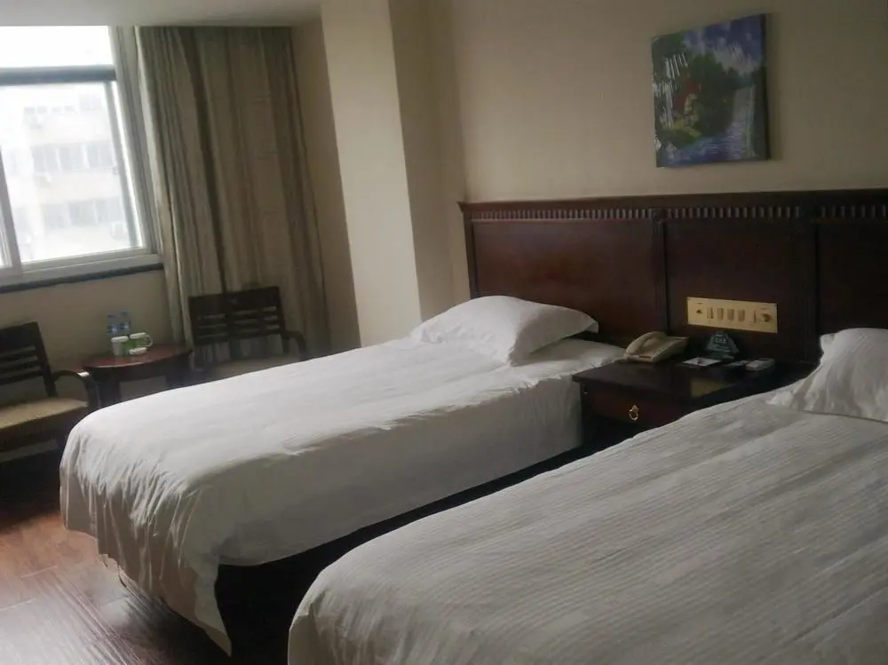 Янчжоу: GreenTree Inn Gaoyou Tonghu Road Beihai Express Hotel