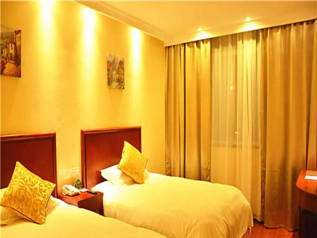 Янчжоу: GreenTree Inn YangZhou West KaiFa Road Baolong Square Express Hotel