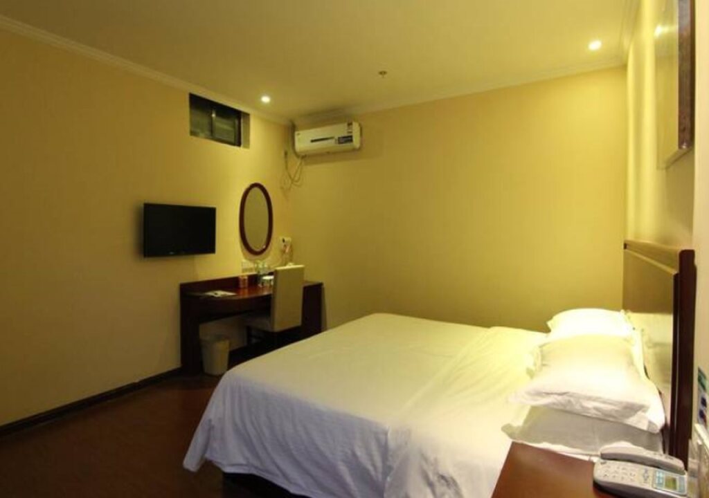Янчжоу: GreenTree Inn Jiangsu Yangzhou Jiangdu Bus Station Express Hotel