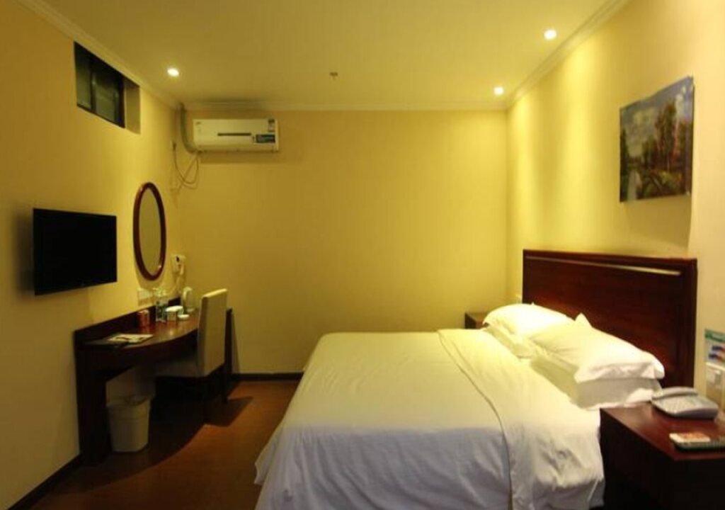 Янчжоу: GreenTree Inn Jiangsu Yangzhou Jiangdu Bus Station Express Hotel