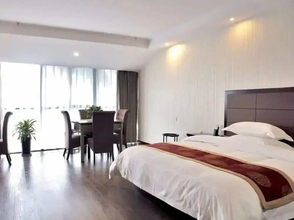 Наньтун: Greentree Inn Zhongnan Century City Express Hotel