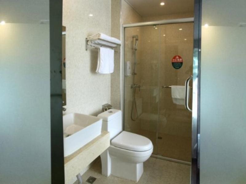 Юйлинь: GreenTree Inn Guangxi Yulin Jincheng Commercial Building Shell Hotel