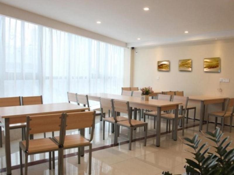 Юйлинь: GreenTree Inn Guangxi Yulin Jincheng Commercial Building Shell Hotel