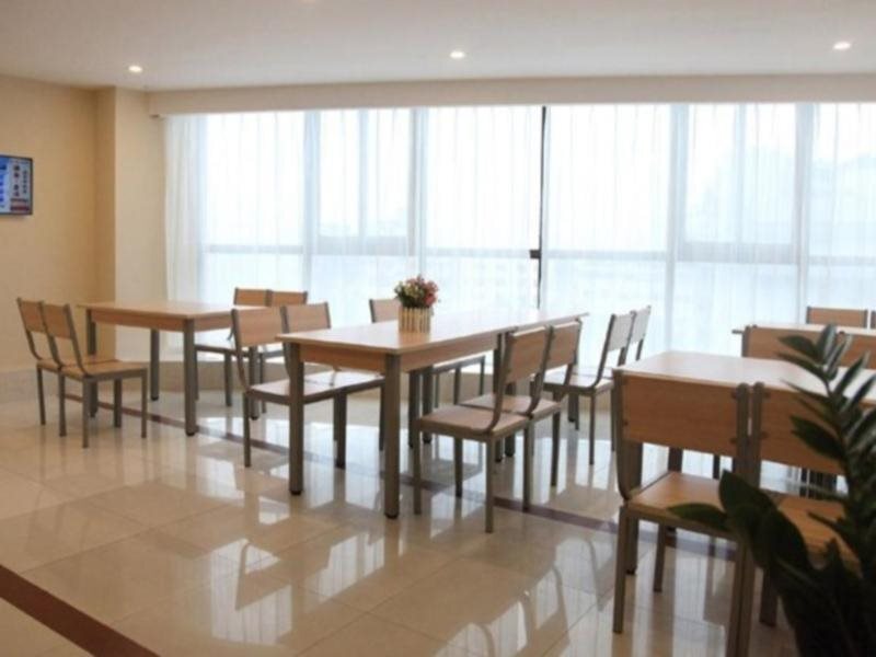 Юйлинь: GreenTree Inn Guangxi Yulin Jincheng Commercial Building Shell Hotel