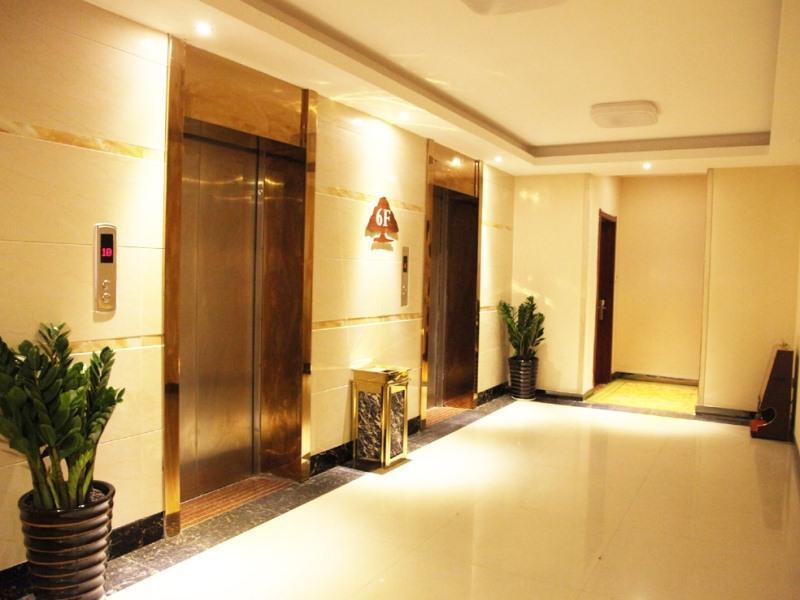 Юйлинь: GreenTree Inn Guangxi Yulin Jincheng Commercial Building Shell Hotel