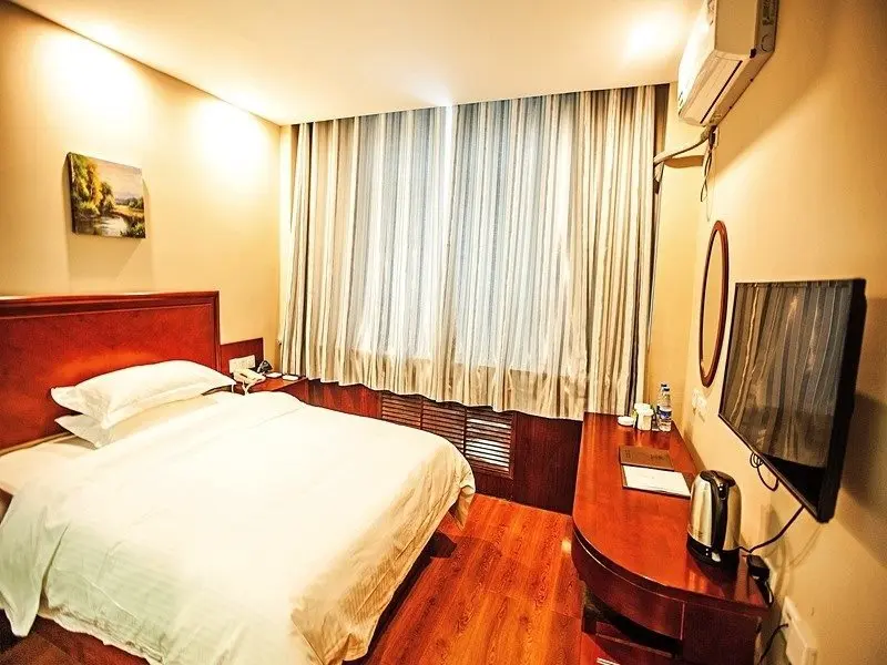 Корла: GreenTree Inn Xinjiang Uygur Autonomous Region Korla Bazhou Bus Terminal Beishan Road Express Hotel