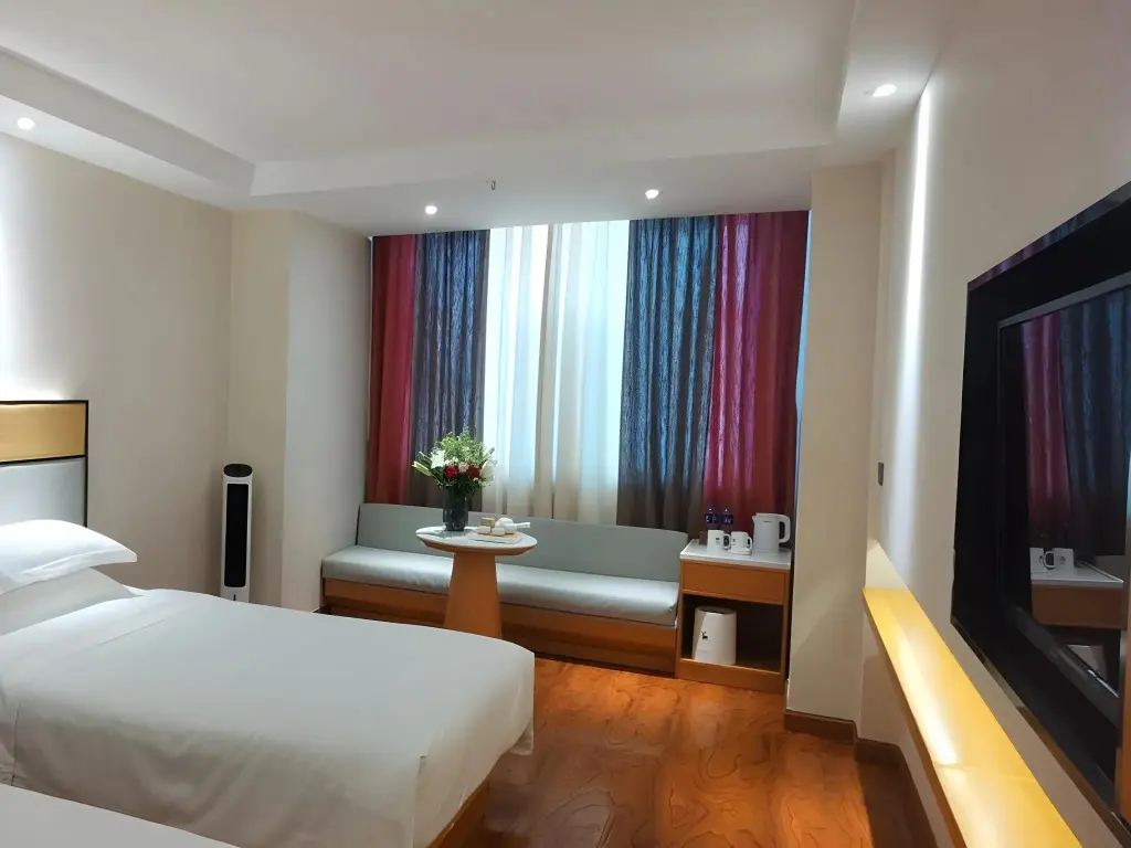 Голмуд: GreenTree Inn Geermu Walking Street Business Hotel