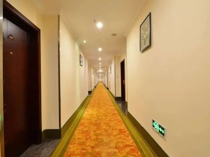 Уси: GreenTree Inn WuXi DongTing Leather City Express Hotel