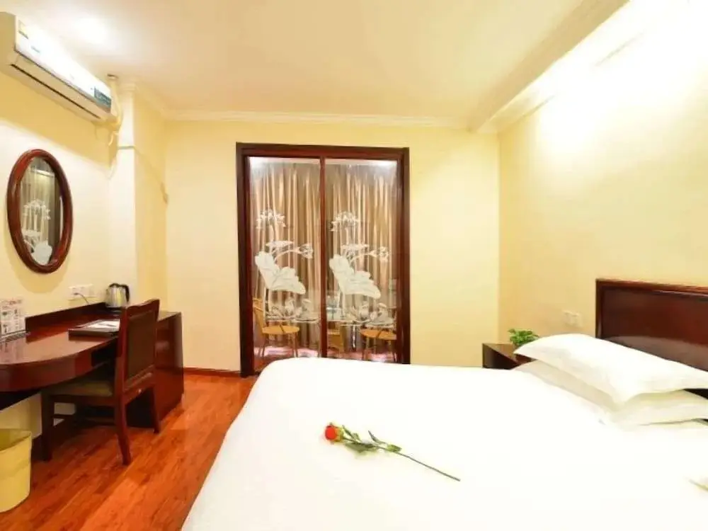 Уси: GreenTree Inn WuXi DongTing Leather City Express Hotel