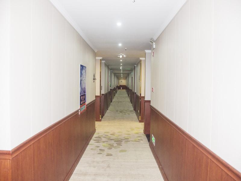 Чичжоу: GreenTree Inn JiangSu Wuxi Jiangyin City QinGYAng Town Fuqian Road Express Hotel
