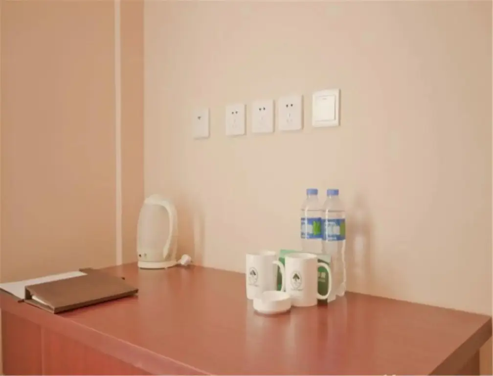 Далянь: GreenTree Inn Liaoning Dalian Railway Station South Shengli Square Express Hotel
